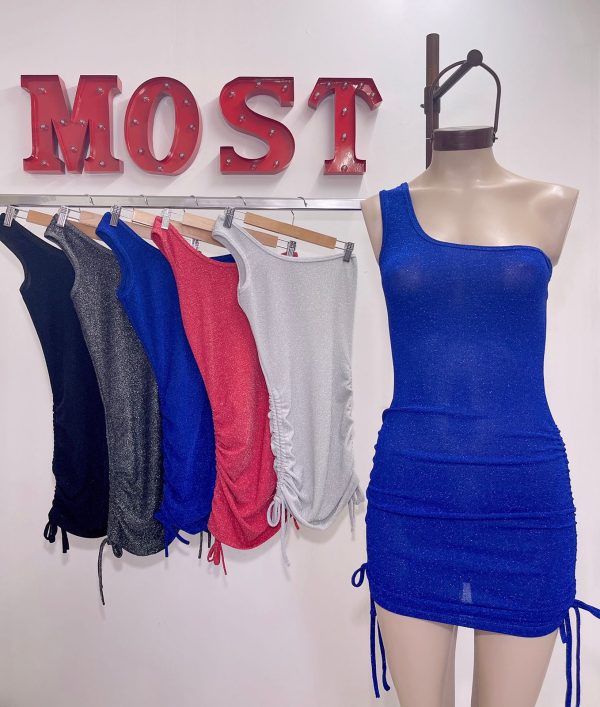 Art. 739-L Vestido lurex un solo hombro frunce lateral